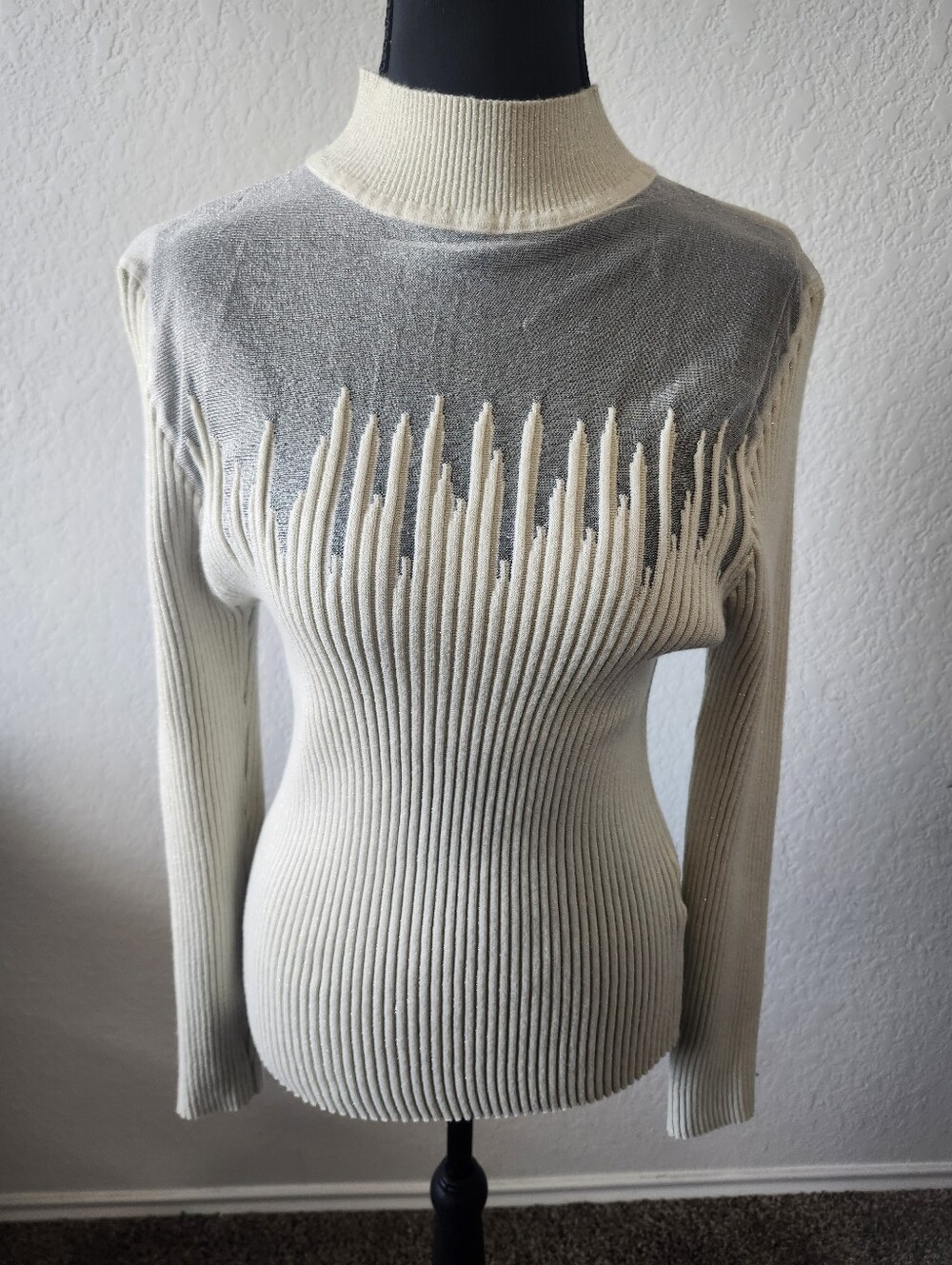 Belldini Size XL Champagne Metallic Ribbed Mock Neck Long Sleeve Knit Sweater